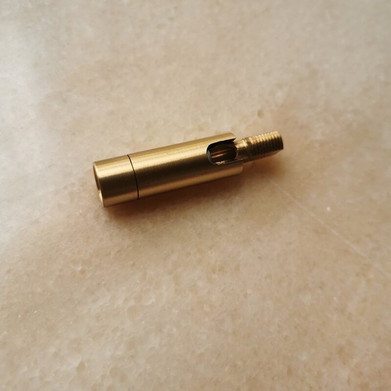 JH-576 Polished Brass M10 90 Degree Corner Adapter